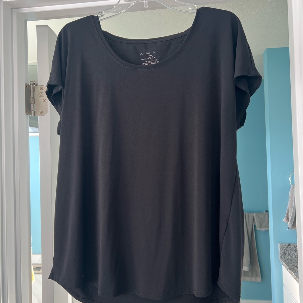 Chico's Black Short Sleeve Tee